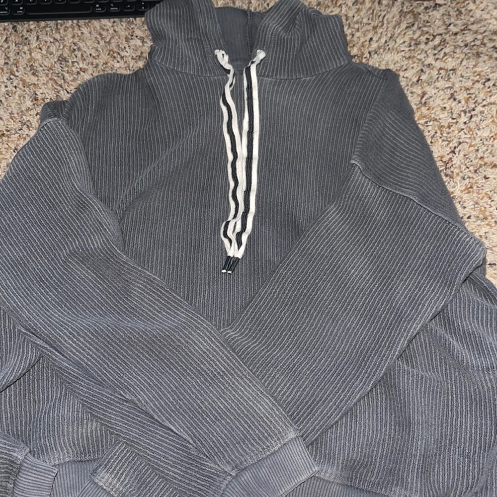 Cropped sweater